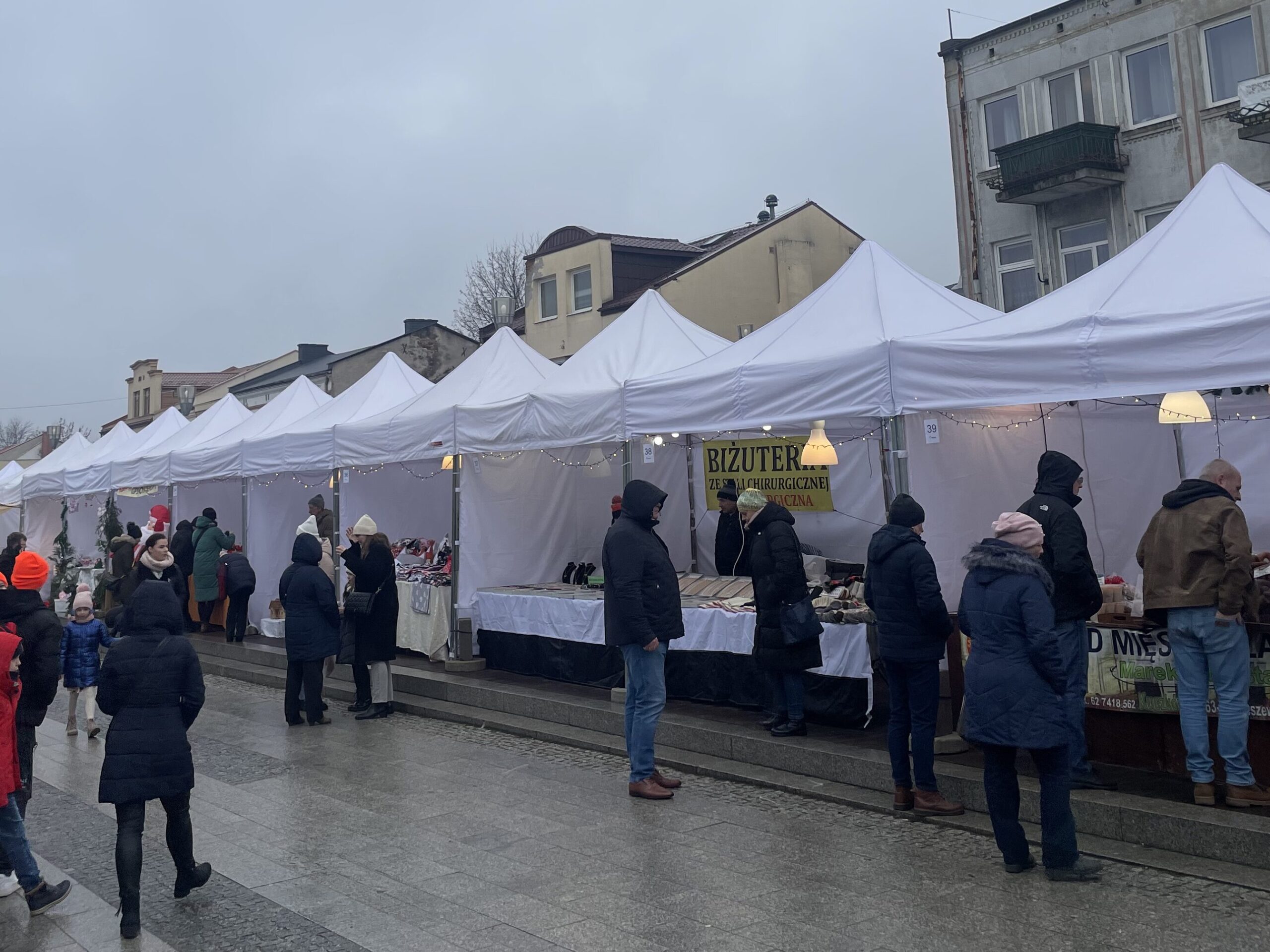 organizacja_jarmarków_świątecznych-w-plenerze